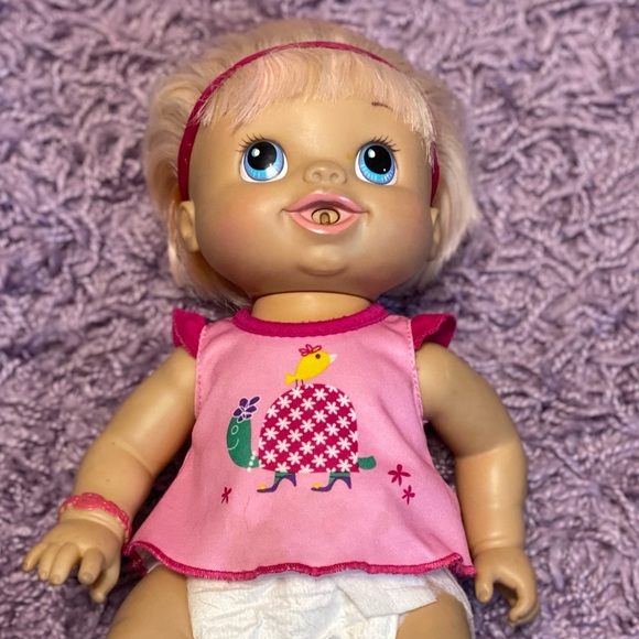 Baby Alive Blonde Wets N Wiggles Baby - Picture 10 of 11